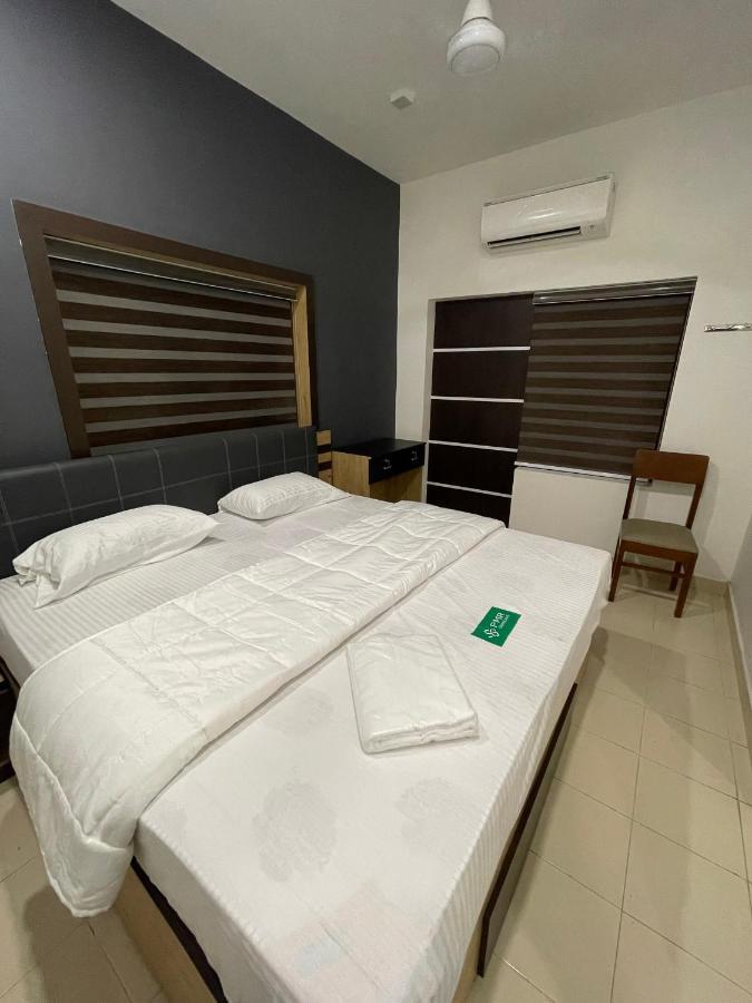 Pmr Grandays Hotel Malappuram Exterior photo